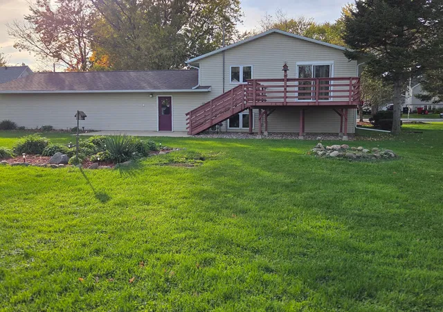 Photo 3 of Single family home for sale at 208 2nd Street Sw, Grand Meadow, MN 55936 | MLS# 7162811 | Listing updated on 2026-10-21