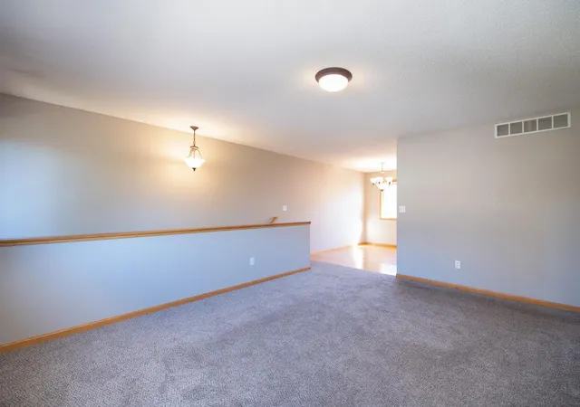 Photo 3 of Single family home for sale at 416 Tanager Path, Mankato, MN 56001 | MLS# 7162825 | Listing updated on 2026-10-21