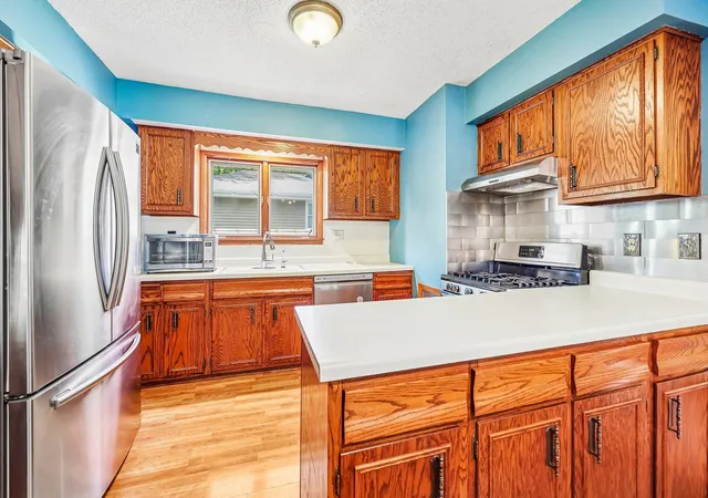 Photo 4 of House for sale at 2347 Western Ave N, Roseville, MN 55113 | MLS# 7162849 | Listing updated on 2026-10-23