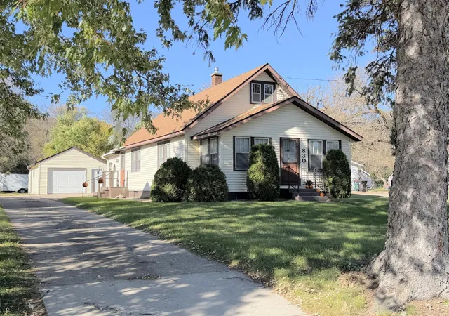 Photo 1 of Single family home for sale at 830 Main St N, Browerville, MN 56438 | MLS# 7162851 | Listing updated on 2026-10-23