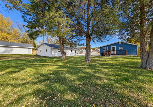 Photo 3 of Single family home for sale at 110 Pine St Nw, New London, MN 56273 | MLS# 7162854 | Listing updated on 2026-10-22