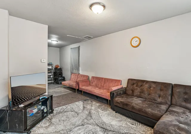 Photo 1 of Single family home for sale at 760 Minnehaha Ave E, Saint Paul, MN 55106 | MLS# 7162870 | Listing updated on 2026-10-21