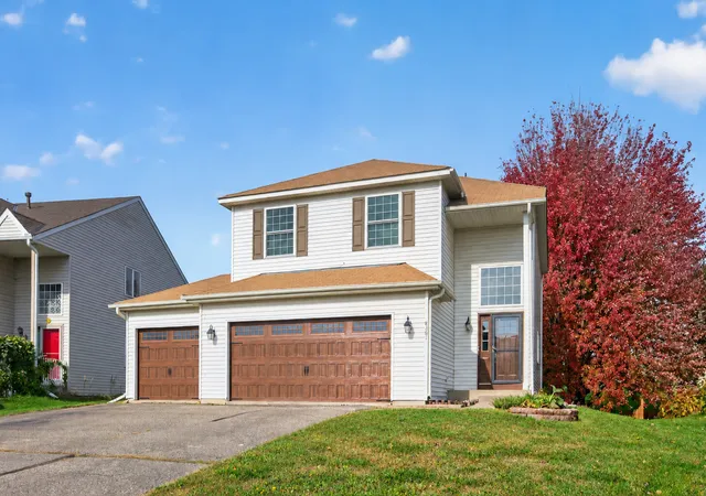 Photo 1 of Single family home for sale at 8361 Savanna Oaks Ln, Saint Paul, MN 55125 | MLS# 7162898 | Listing updated on 2026-10-31