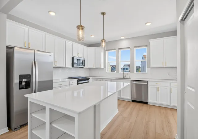 Photo 1 of Single family home for sale at 4852 Airlake Dr, Saint Paul, MN 55129 | MLS# 7162917 | Listing updated on 2026-10-27