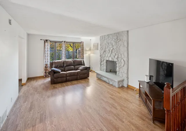 Photo 4 of Single family home for sale at 6517 Edgewood Ave N, Minneapolis, MN 55428 | MLS# 7162922 | Listing updated on 2026-10-23