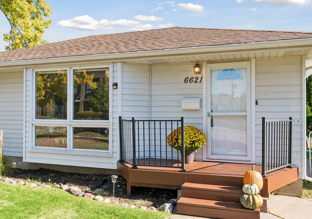 Photo 2 of Single family home for sale at 6621 Xerxes Ave S, Minneapolis, MN 55423 | MLS# 7162927 | Listing updated on 2026-10-29