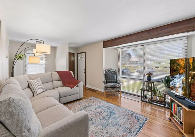 Photo 3 of Single family home for sale at 6621 Xerxes Ave S, Minneapolis, MN 55423 | MLS# 7162927 | Listing updated on 2026-10-29