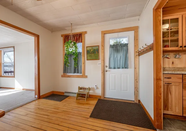 Photo 3 of Single family home for sale at 49616 Ctr Point Rd, Bigfork, MN 56628 | MLS# 7162938 | Listing updated on 2026-10-21