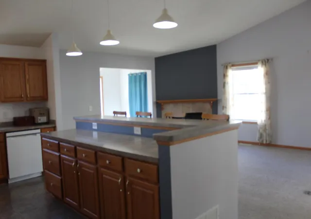 Photo 2 of Townhouse for sale at 667 Marsh Dr, Delano, MN 55328 | MLS# 7163040 | Listing updated on 2026-10-23