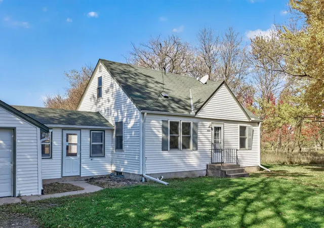 Photo 2 of Single family home for sale at 8695 Greenfield Rd, Loretto, MN 55357 | MLS# 7163045 | Listing updated on 2026-10-23