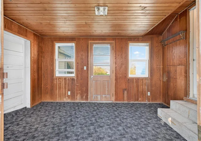 Photo 3 of Single family home for sale at 8695 Greenfield Rd, Loretto, MN 55357 | MLS# 7163045 | Listing updated on 2026-10-23
