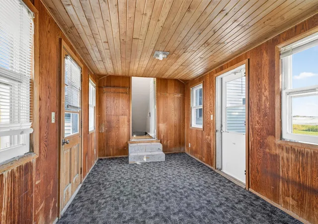 Photo 4 of Single family home for sale at 8695 Greenfield Rd, Loretto, MN 55357 | MLS# 7163045 | Listing updated on 2026-10-23