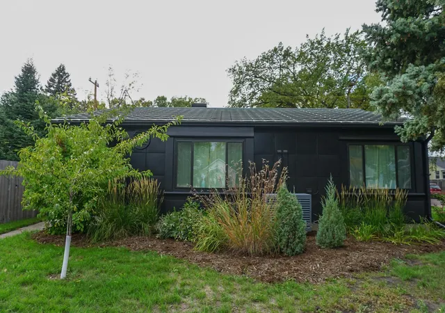 Photo 2 of Single family home for sale at 1501 5th Street S, Fargo, ND 58103 | MLS# 7163047 | Listing updated on 2026-10-24