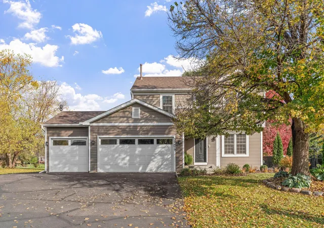 Single family home for sale at 20470 Impatiens Way, Lakeville, MN 55044 | MLS# 7163056