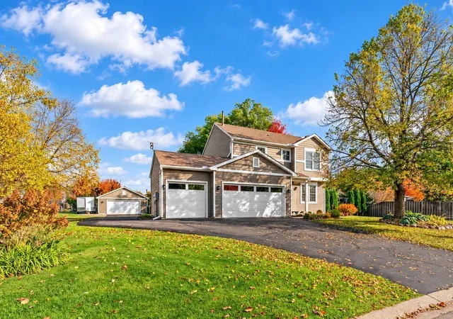 Single family home for sale at 20470 Impatiens Way, Lakeville, MN 55044 | MLS# 7163056