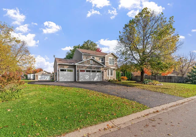 Photo 3 of Single family home for sale at 20470 Impatiens Way, Lakeville, MN 55044 | MLS# 7163056 | Listing updated on 2026-10-30