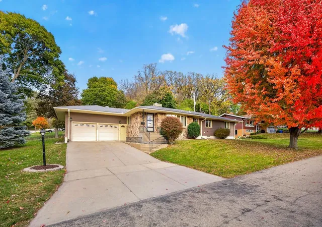 Photo 2 of Single family home for sale at 1303 15th Street Ne, Rochester, MN 55906 | MLS# 7163058 | Listing updated on 2026-10-29