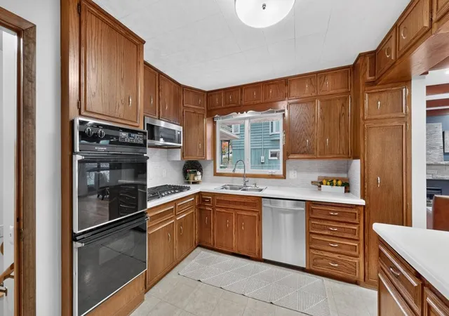 Photo 3 of Single family home for sale at 1303 15th Street NE, Rochester, MN 55906 | MLS# 7163058 | Listing updated on 2026-10-29