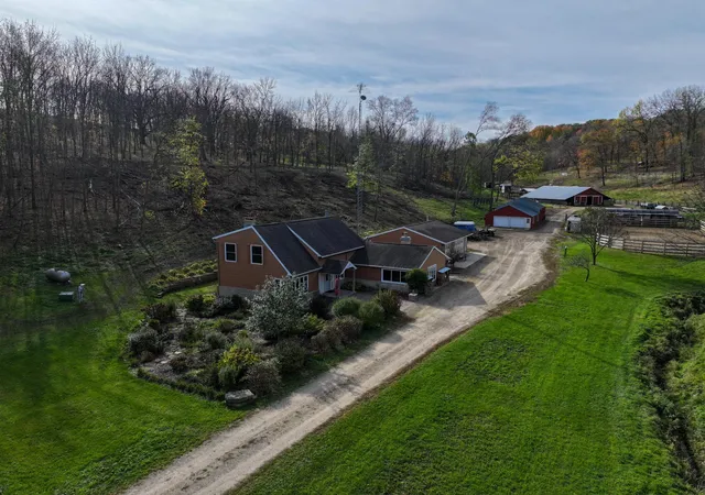 Photo 4 of Single family home for sale at 9263 88th Avenue NW, Pine Island, MN 55963 | MLS# 7163071 | Listing updated on 2026-10-23
