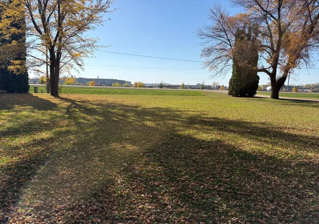 Photo 3 of Single family home for sale at 280 10th Street Ne, Benson, MN 56215 | MLS# 7163123 | Listing updated on 2026-10-23