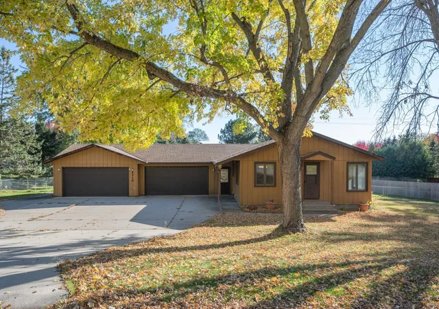 Photo 1 of Single family home for sale at 2310 Imperial Dr, Saint Cloud, MN 56301 | MLS# 7163133 | Listing updated on 2026-10-23