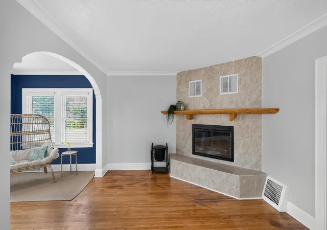Photo 2 of Single family home for sale at 2946 Vincent Ave N, Minneapolis, MN 55411 | MLS# 7163147 | Listing updated on 2026-10-23