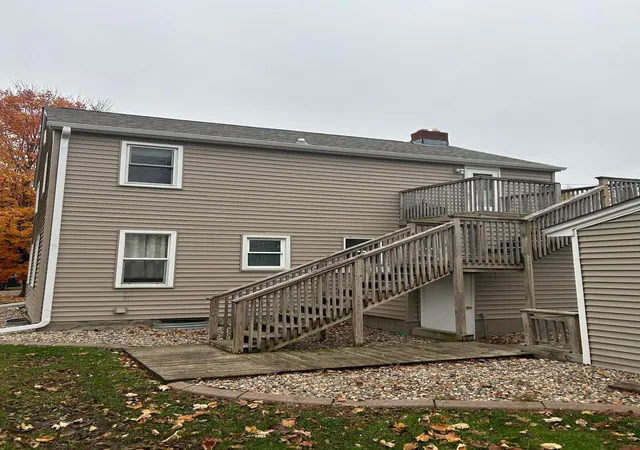 Photo 2 of House for sale at 307 1st Avenue SE, Glenwood, MN 56334 | MLS# 7163156 | Listing updated on 2026-10-27