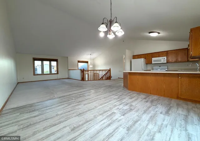 Photo 3 of Single family home for sale at 1252 Southridge Ct, Belle Plaine, MN 56011 | MLS# 7163160 | Listing updated on 2026-10-23