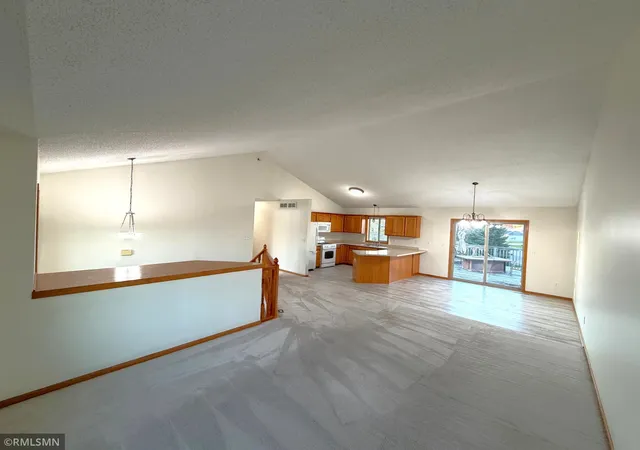 Photo 3 of Single family home for sale at 1252 Southridge Ct, Belle Plaine, MN 56011 | MLS# 7163160 | Listing updated on 2026-10-23