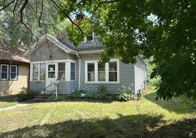 Photo 2 of Single family home for sale at 1124 Maryland Ave E, Saint Paul, MN 55106 | MLS# 7163161 | Listing updated on 2026-10-22