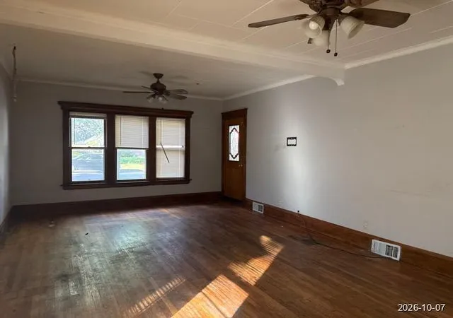 Photo 3 of Single family home for sale at 1124 Maryland Ave E, Saint Paul, MN 55106 | MLS# 7163161 | Listing updated on 2026-10-22