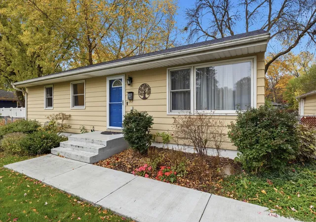 Photo 2 of Single family home for sale at 8017 Noid Dr, Minneapolis, MN 55428 | MLS# 7163169 | Listing updated on 2026-10-29