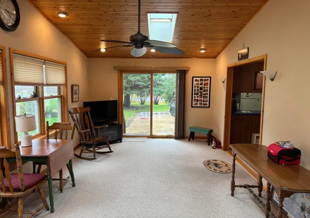 Photo 2 of Single family home for sale at 411 Thomas Hl Rd, Jackson, MN 56143 | MLS# 7163172 | Listing updated on 2026-10-22