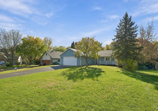 Photo 1 of Single family home for sale at 2508 Knoll Cir, Saint Paul, MN 55109 | MLS# 7163179 | Listing updated on 2026-10-23
