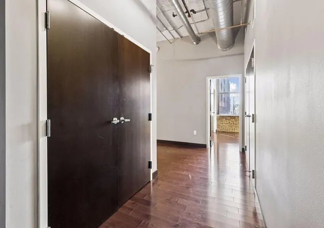 Photo 3 of Condo for sale at 618 Washington Ave N #301, Minneapolis, MN 55401 | MLS# 7163201 | Listing updated on 2026-10-22