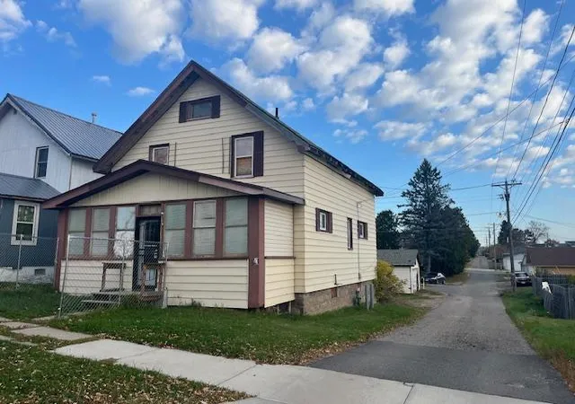 Photo 2 of Single family home for sale at 102 New York Ave W, Gilbert, MN 55741 | MLS# 7163207 | Listing updated on 2026-10-22