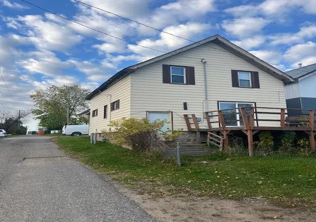 Photo 3 of Single family home for sale at 102 New York Ave W, Gilbert, MN 55741 | MLS# 7163207 | Listing updated on 2026-10-22