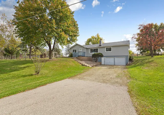 Photo 1 of Single family home for sale at 231 County Rd 12, Mantorville, MN 55955 | MLS# 7163230 | Listing updated on 2026-10-23