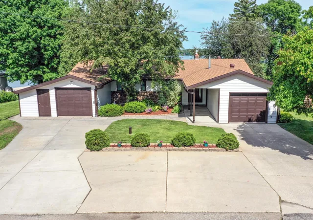 Photo 2 of Single family home for sale at 17730 Cedar Trl, Fergus Falls, MN 56537 | MLS# 7163232 | Listing updated on 2026-10-29