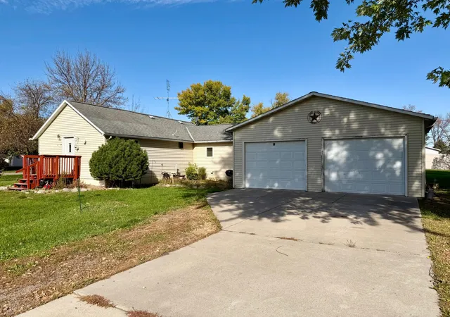Photo 1 of Single family home for sale at 214 North St E, Vesta, MN 56292 | MLS# 7163243 | Listing updated on 2026-10-29