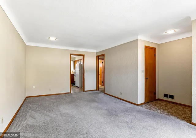Photo 3 of House for sale at 1530 Reaney Ave, Saint Paul, MN 55106 | MLS# 7163258 | Listing updated on 2026-10-22