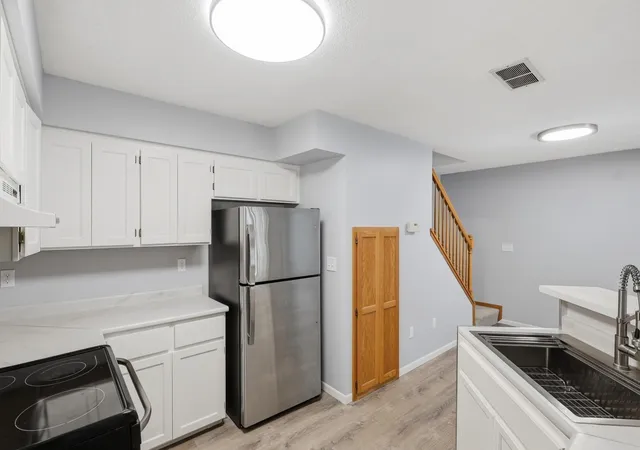 Photo 4 of Single family home for sale at 1505 Millpond Ct, Chaska, MN 55318 | MLS# 7163265 | Listing updated on 2026-10-22