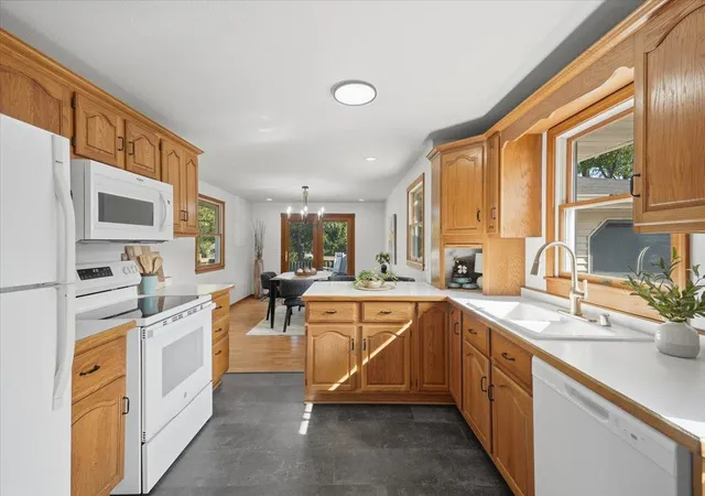 Photo 4 of Single family home for sale at 614 N Pearl St, River Falls, WI 54022 | MLS# 7163266 | Listing updated on 2026-10-28