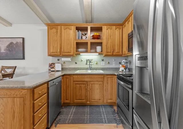 Photo 3 of Single family home for sale at 922 Sherwood Rd, Saint Paul, MN 55126 | MLS# 7163301 | Listing updated on 2026-10-28