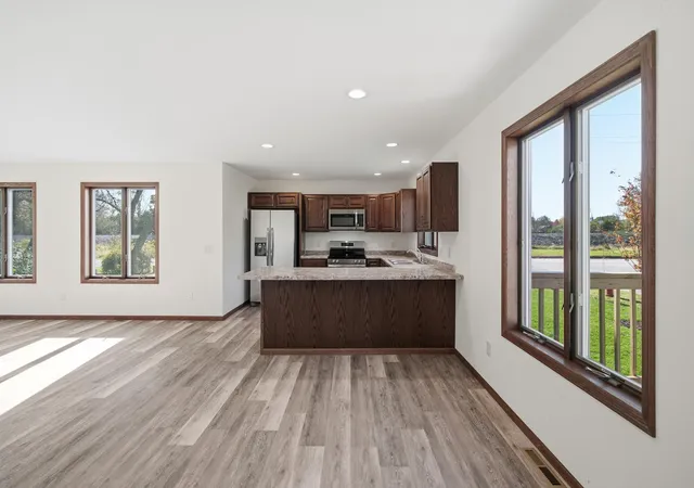 Photo 2 of Single family home for sale at 439 11th Street Se, Waseca, MN 56093 | MLS# 7163324 | Listing updated on 2026-10-23