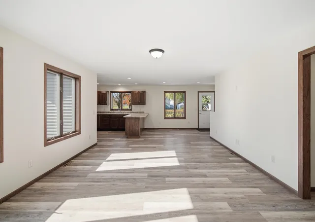 Photo 3 of Single family home for sale at 439 11th Street SE, Waseca, MN 56093 | MLS# 7163324 | Listing updated on 2026-10-23