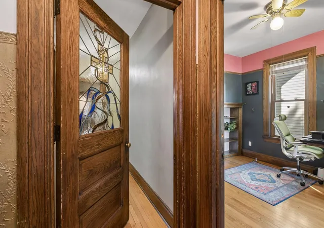 Photo 3 of Single family home for sale at 727 Margaret St, Saint Paul, MN 55106 | MLS# 7163328 | Listing updated on 2026-10-23