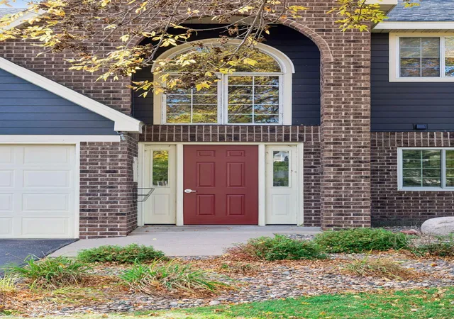 Photo 3 of Condo for sale at 2525 Concord Way #123, Saint Paul, MN 55120 | MLS# 7163351 | Listing updated on 2026-10-23
