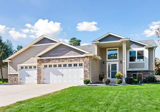 Photo 1 of Single family home for sale at 3635 Edgerton St, Saint Paul, MN 55127 | MLS# 7163352 | Listing updated on 2026-10-24