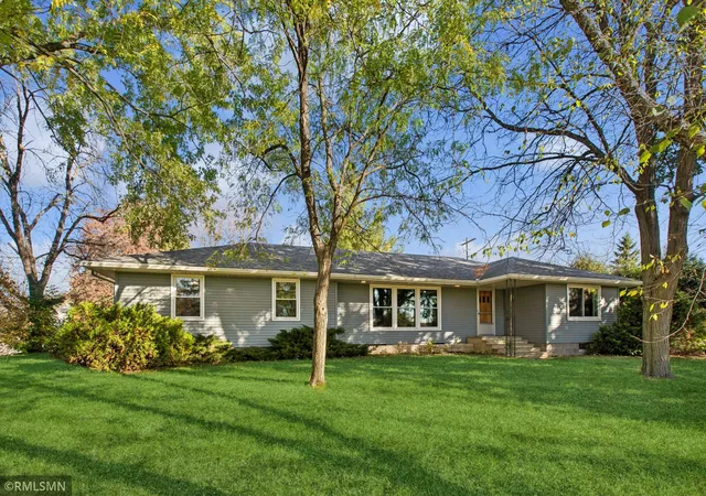 Photo 1 of Single family home for sale at 924 Main St W, Cannon Falls, MN 55009 | MLS# 7163366 | Listing updated on 2026-10-24
